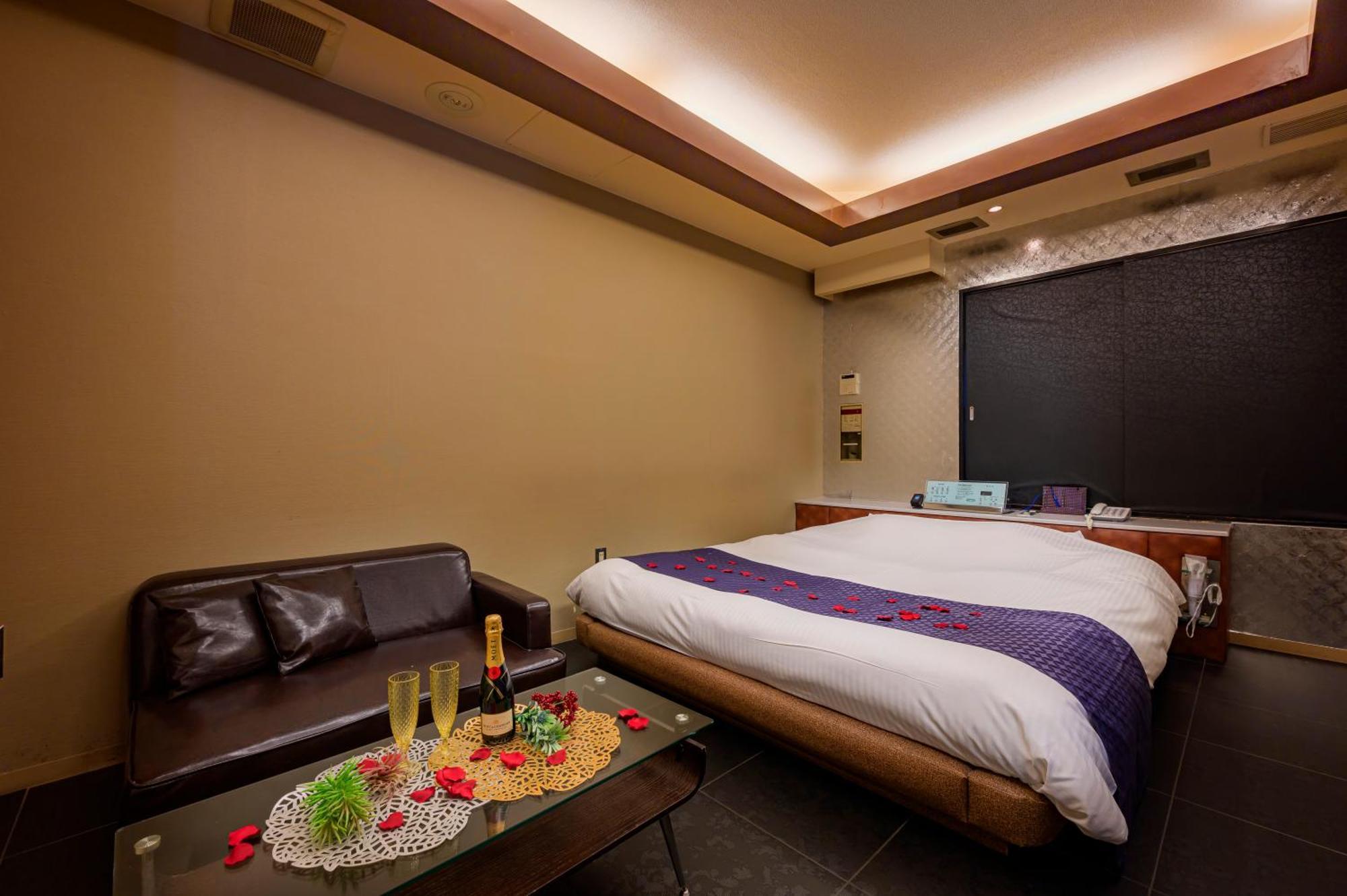 Hotel Mobilia (Adults Only) Tsurugashima Exterior foto